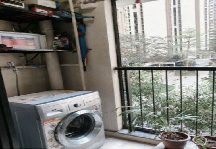 Team Area, lodha-splendora 2 Bedroom 654 Sq.Ft. Apartment In Ghodbunder Road Thane 10717421