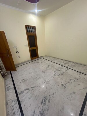 Room in 3 BHK Independent House at Balliwala – for Rent