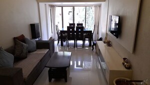 2 BHK Apartment For Rent in Cosmopolitan Apsara Apartment, Pali Hill
