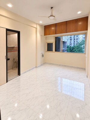 Room in 1 BHK Apartment at Goregaon Vivan, Goregaon West – for Rent