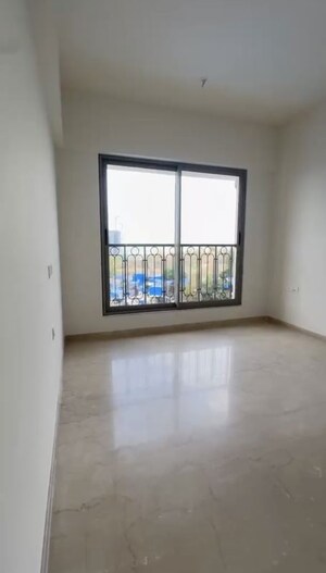 Room in 2.5 BHK Apartment at Lodha Bellissimo, Mahalaxmi – for Rent