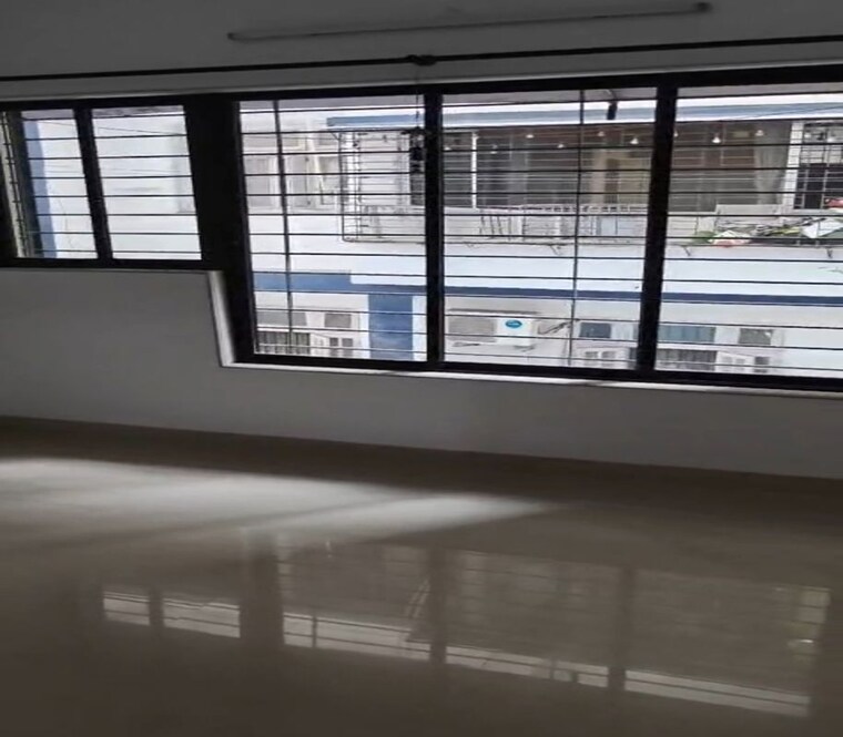 Room, dadar east 2 Bedroom 600 Sq.Ft. Apartment In Dadar East Mumbai 10717490