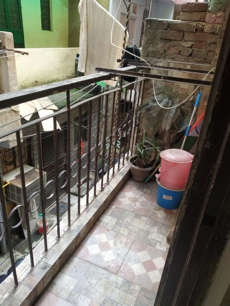 Balcony, sarita vihar 1 Bedroom 450 Sq.Ft. Independent House In Sarita Vihar Delhi 10717502
