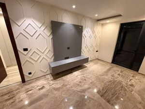 Room in 3 BHK Apartment at Sector 89a – for Rent