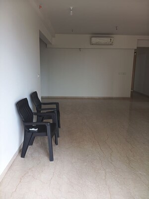 Team Area in 5 BHK Apartment at Godrej RKS, Chembur – for Rent