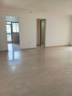 Room in 5 BHK Apartment at Godrej RKS, Chembur – for Rent