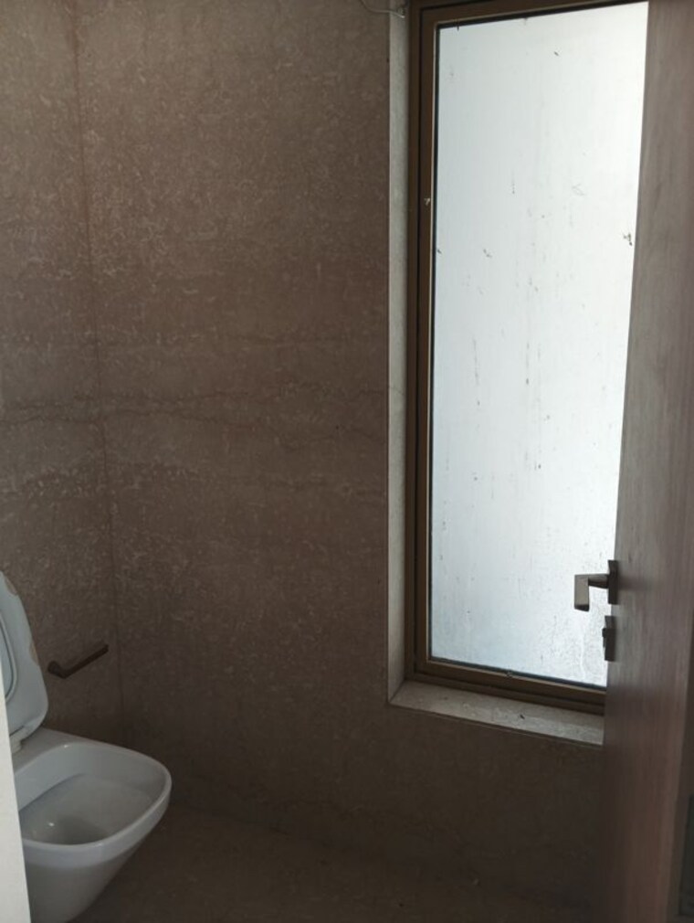 Bathroom, godrej-rks 5 Bedroom 2264 Sq.Ft. Apartment In Chembur Mumbai 10717495