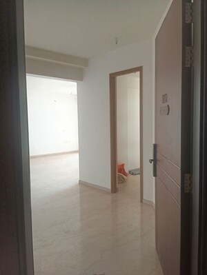 Room in 5 BHK Apartment at Godrej RKS, Chembur – for Rent