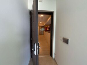 Furnished Amenities in 2 BHK Apartment at Peninsula Salsette 27, Byculla – for Sale