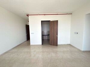 Room in 2 BHK Apartment at Peninsula Salsette 27, Byculla – for Sale