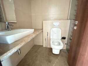 Bathroom in 2 BHK Apartment at Peninsula Salsette 27, Byculla – for Sale