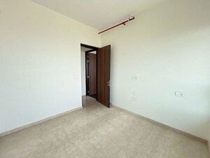 Room in 2 BHK Apartment at Peninsula Salsette 27, Byculla – for Sale