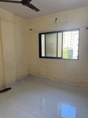 Room in 2 BHK Apartment at Gokul Nagri 2, Kandivali East – for Rent