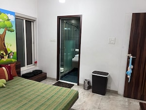 Room in 3 BHK Apartment at Kothrud – for Rent