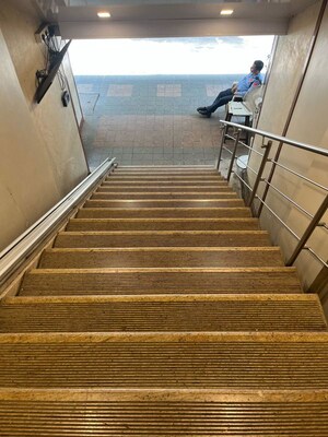 Staircase in 3 BHK Apartment at Mantralaya – for Rent