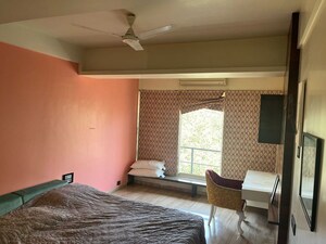 Bedroom in 3 BHK Apartment at Mantralaya – for Rent
