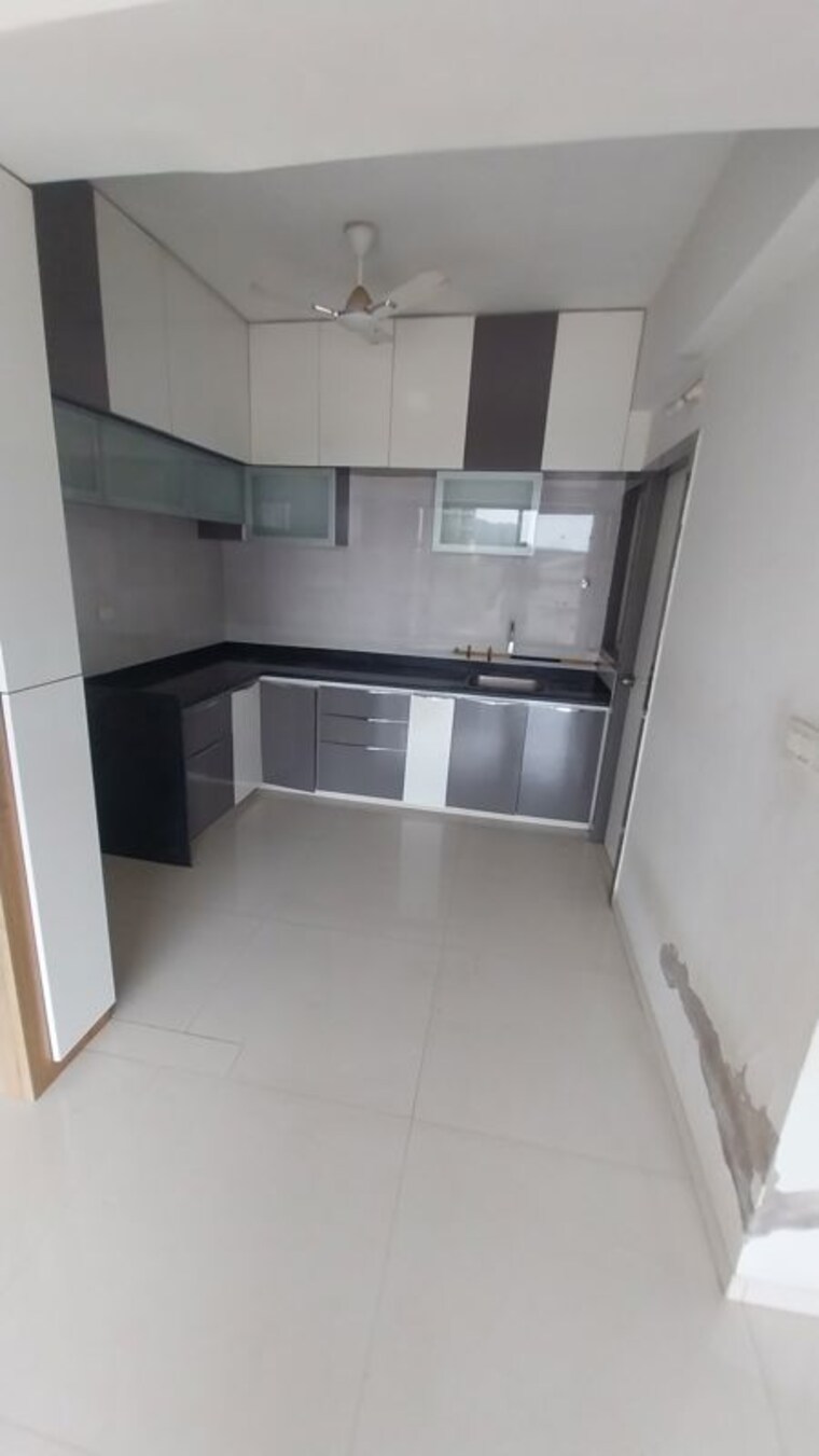 Kitchen, shri-brahmani-vishakha-olivia 3 Bedroom 1800 Sq.Ft. Apartment In Tragad Ahmedabad 10701361