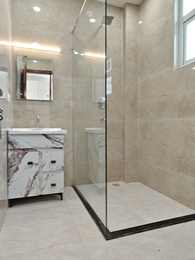 Bathroom, vasant vihar 3 Bedroom 1800 Sq.Ft. Apartment In Vasant Vihar Delhi 10717746
