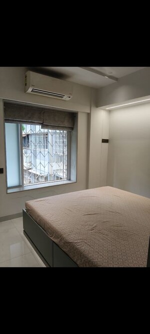 Bedroom in 3 BHK Apartment at Nivant Apartment Vile Parle, Vile Parle West – for Rent