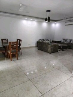 3 BHK +Builder Floor For Rent in Sector 44