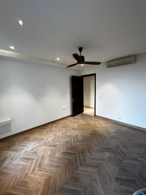 Room in 3 BHK Apartment at M3M Golf Estate, Sector 65 – for Rent