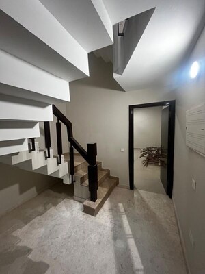 Staircase in 3 BHK Apartment at M3M Golf Estate, Sector 65 – for Rent