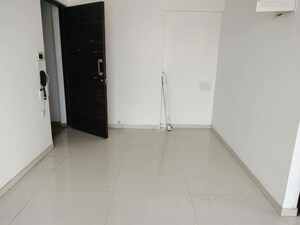 Room in 1.5 BHK Apartment at Sanskruti Splendour, Dahisar East – for Sale