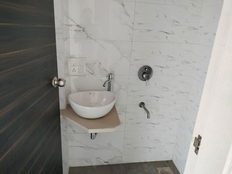 Bathroom, sanskruti-splendour 1.5 Bedroom 486 Sq.Ft. Apartment In Dahisar East Mumbai 10717747