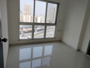 Room in 1.5 BHK Apartment at Sanskruti Splendour, Dahisar East – for Sale