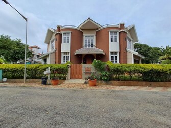 4 BHK Villa For Sale in Hollywood Town in International Airport Road, Bangalore
