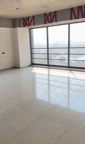 Room in  Office Space at Makarba – for Rent
