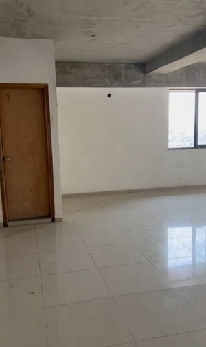 Room in  Office Space at Makarba – for Rent