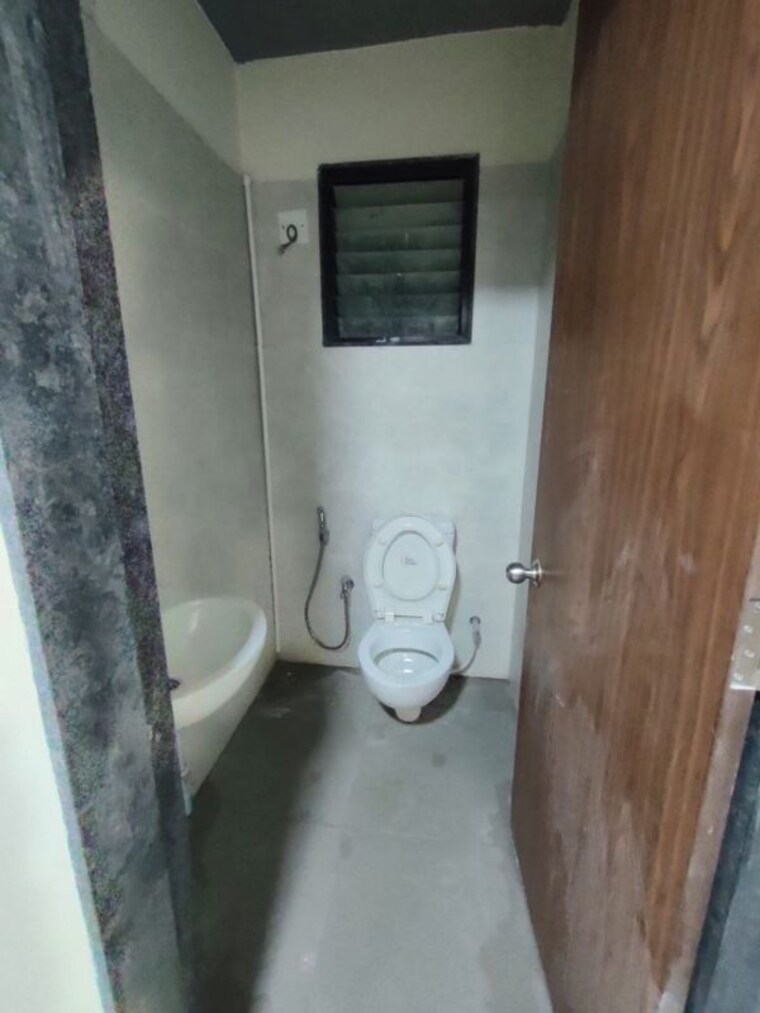 Bathroom, shivalik-shilp Commercial Office Space 717 Sq.Ft. In Sanidhya Ahmedabad 10717797