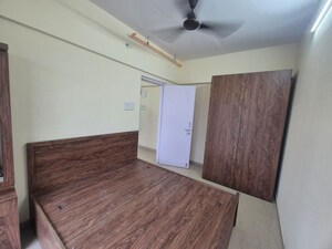 Room in 1 BHK Apartment at Parel – for Rent