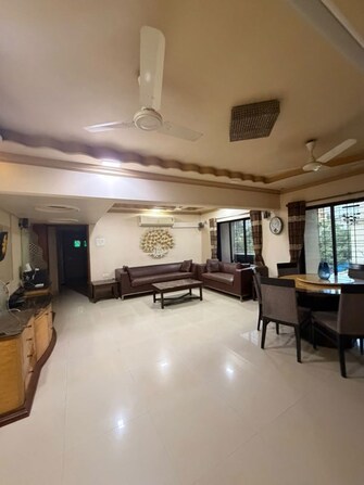 2 BHK +  1000 Sq.Ft. Apartment in Malad Apartment