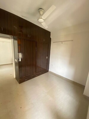 Room in 2 BHK Apartment at Shree Vardhman Mantra, Sector 67 – for Rent