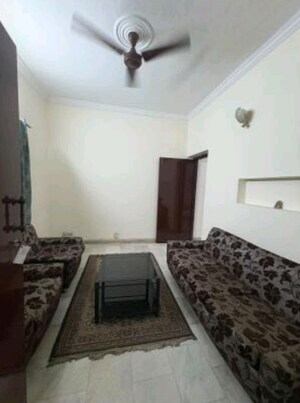 Living Room in 1 BHK Builder Floor at Sector 36 – for Rent
