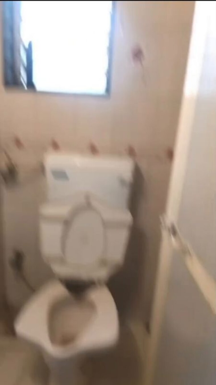 Bathroom, saurabh-chs-vile-parle 1 Bedroom 450 Sq.Ft. Apartment In Vile Parle East Mumbai 10717816