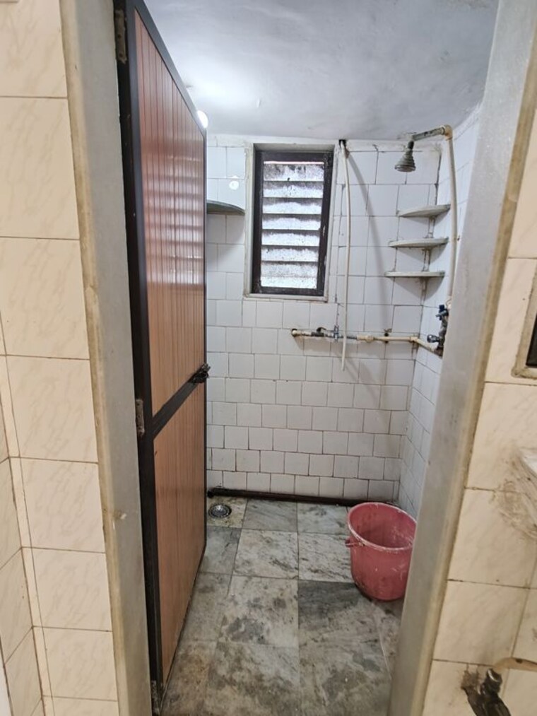 Bathroom, deepanjali-chs 1 Bedroom 400 Sq.Ft. Apartment In Malad West Mumbai 10717836