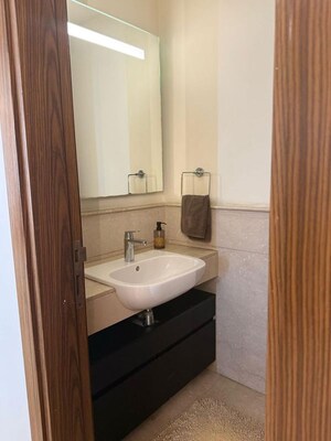 Bathroom in 3 BHK Apartment at M3M Golf Estate, Sector 65 – for Rent