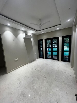 Room in 3 BHK Apartment at M3M Golf Estate, Sector 65 – for Rent