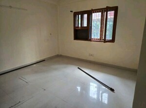 Room in 2 BHK Independent House at Sector 31 – for Rent