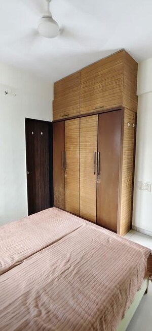 Room in 3 BHK Apartment at Prabhadevi CHS, Prabhadevi – for Sale