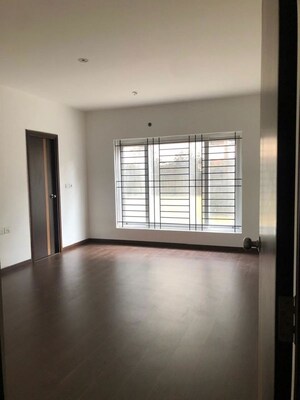 Room in 4 BHK Apartment at Indraprastha Ruhe, Whitefield Road – for Sale
