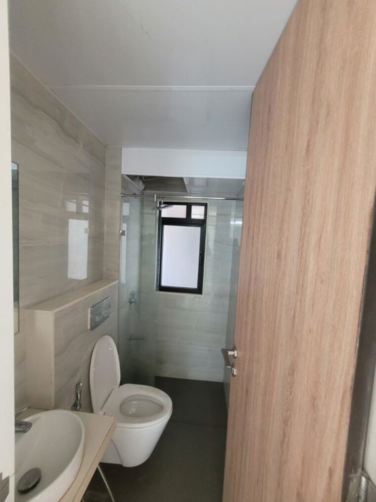 Bathroom, dosti-eastern-bay 2 Bedroom 559 Sq.Ft. Apartment In Wadala Mumbai 10717873