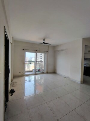 Room in 3 BHK Apartment at Shriram Summitt, Electronic City Phase I – for Rent