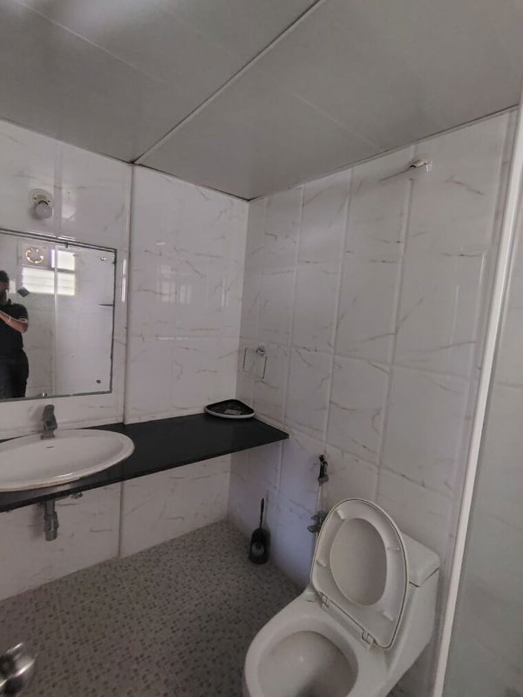Bathroom, shriram-summitt 3 Bedroom 1450 Sq.Ft. Apartment In Electronic City Phase I Bangalore 10717904