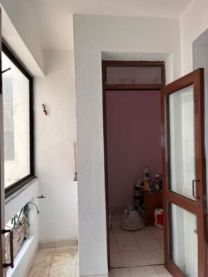 Kitchen in 3.5 BHK Apartment at Vipul Greens, Sector 48 – for Rent