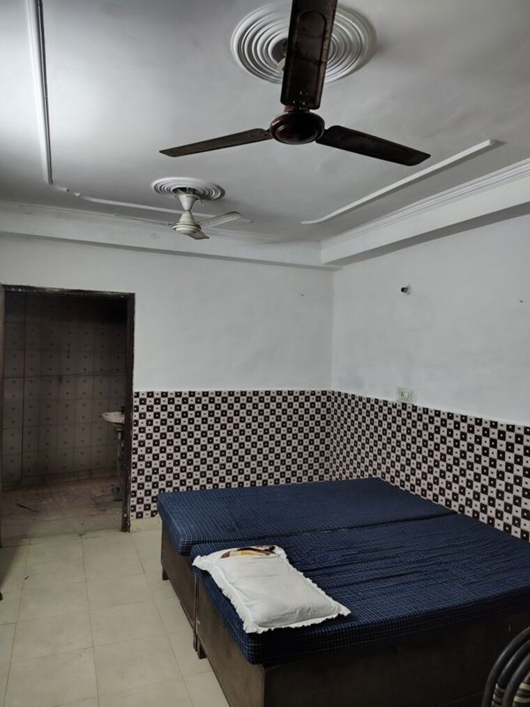 Team Area, cghs-shatabdi-enclave 1 RK 185 Sq.Yd. Builder Floor In Sector 49 Noida 10717870