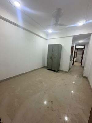 Room in 1 BHK Apartment at Saket – for Rent